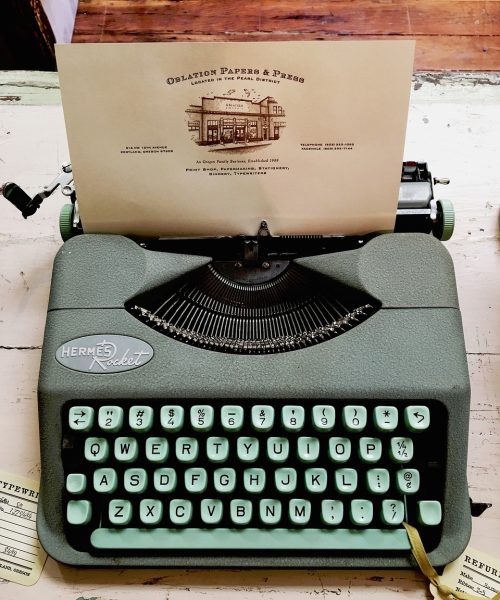 typewriter, teal, hermes-2569200.jpg